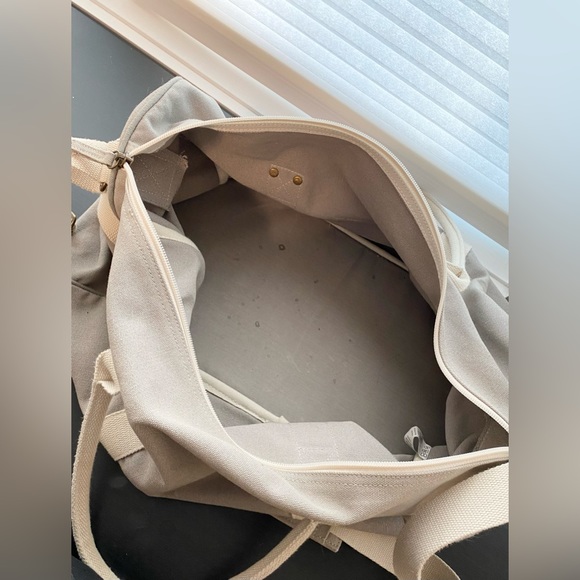 ROOTS Light Grey Weekender Bag - Picture 8 of 8